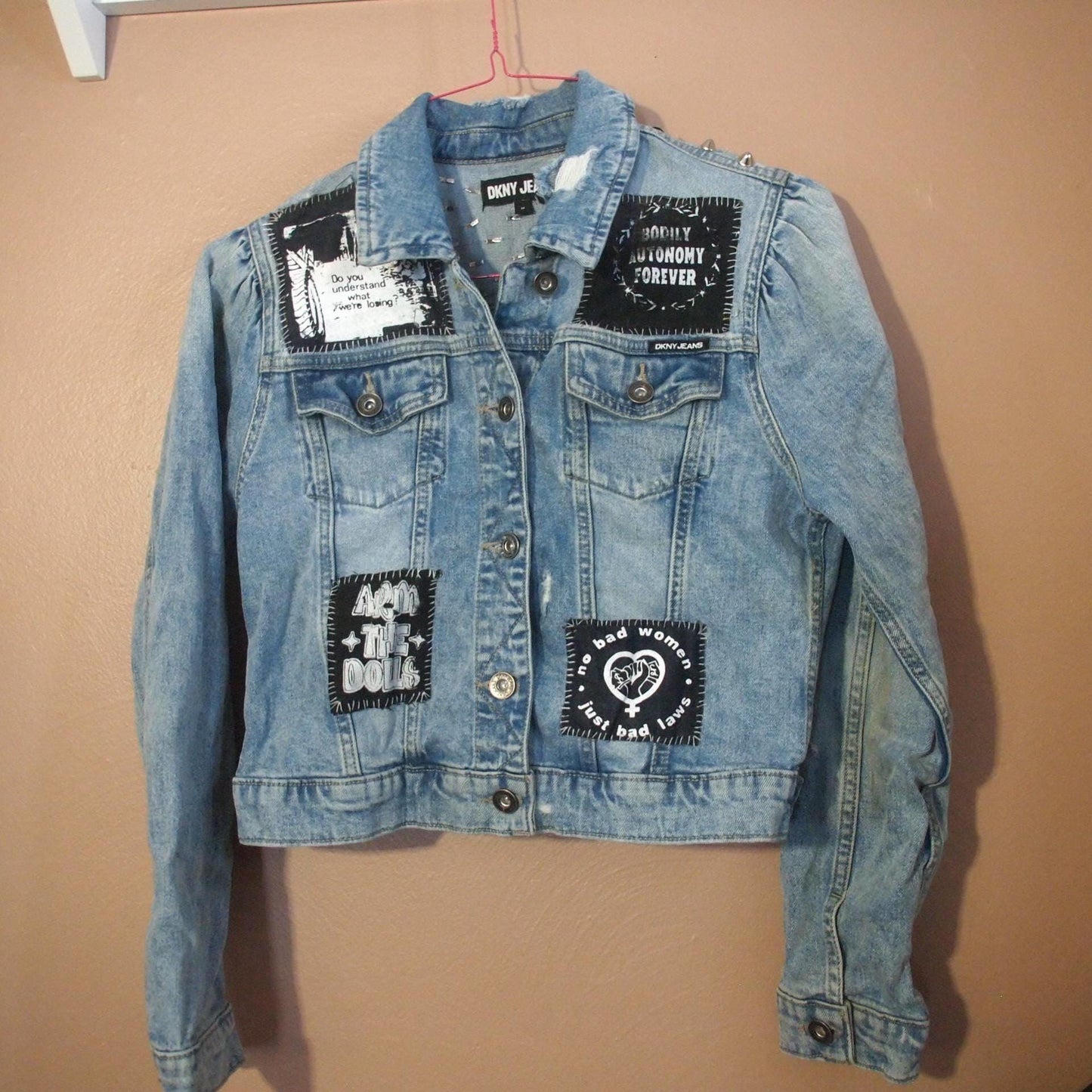 APATHY NEVER! Punk Studded Patched Denim Blue Jean Trucker Jacket Distressed Sz M