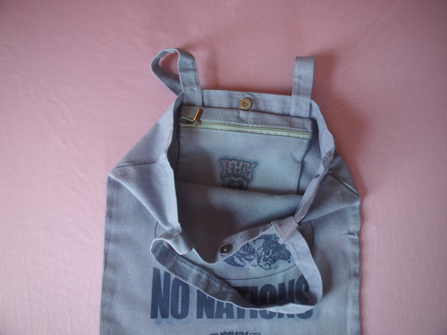 "NO BORDERS NO NATIONS" Pangea Continental Drift Canvas Tote Bag