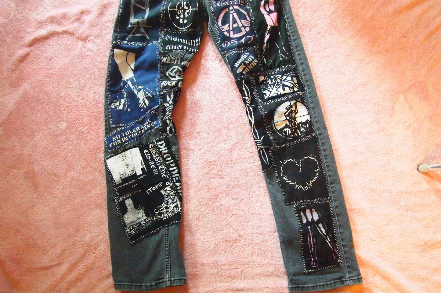 Custom Vintage Distressed Punk Patched Levi’s Jeans sz 32x32